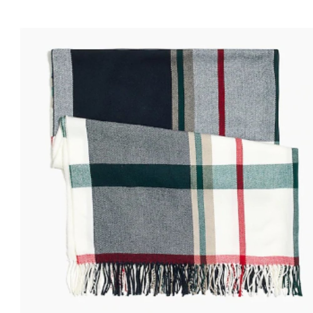 NWOT J. Crew Plaid blanket scarf / ONE SIZE / IVORY GREEN BLUE